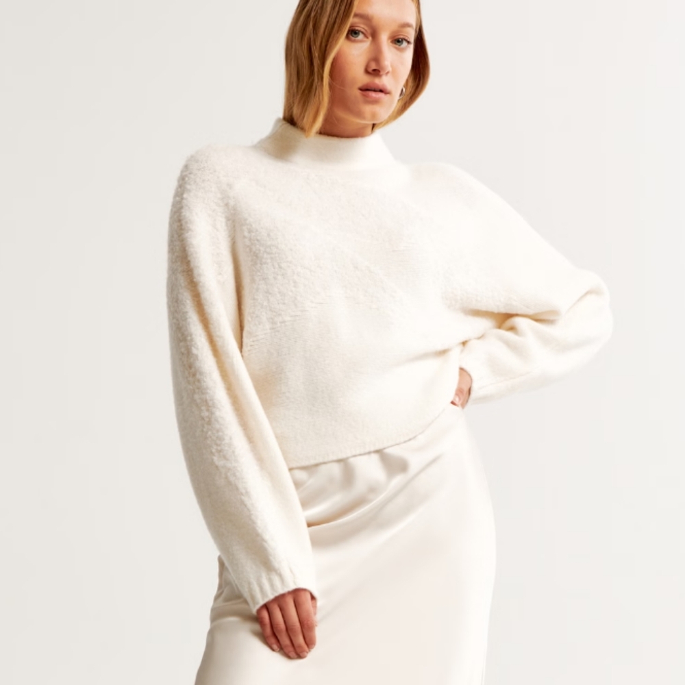Abercrombie & Fitch Cream Sweater